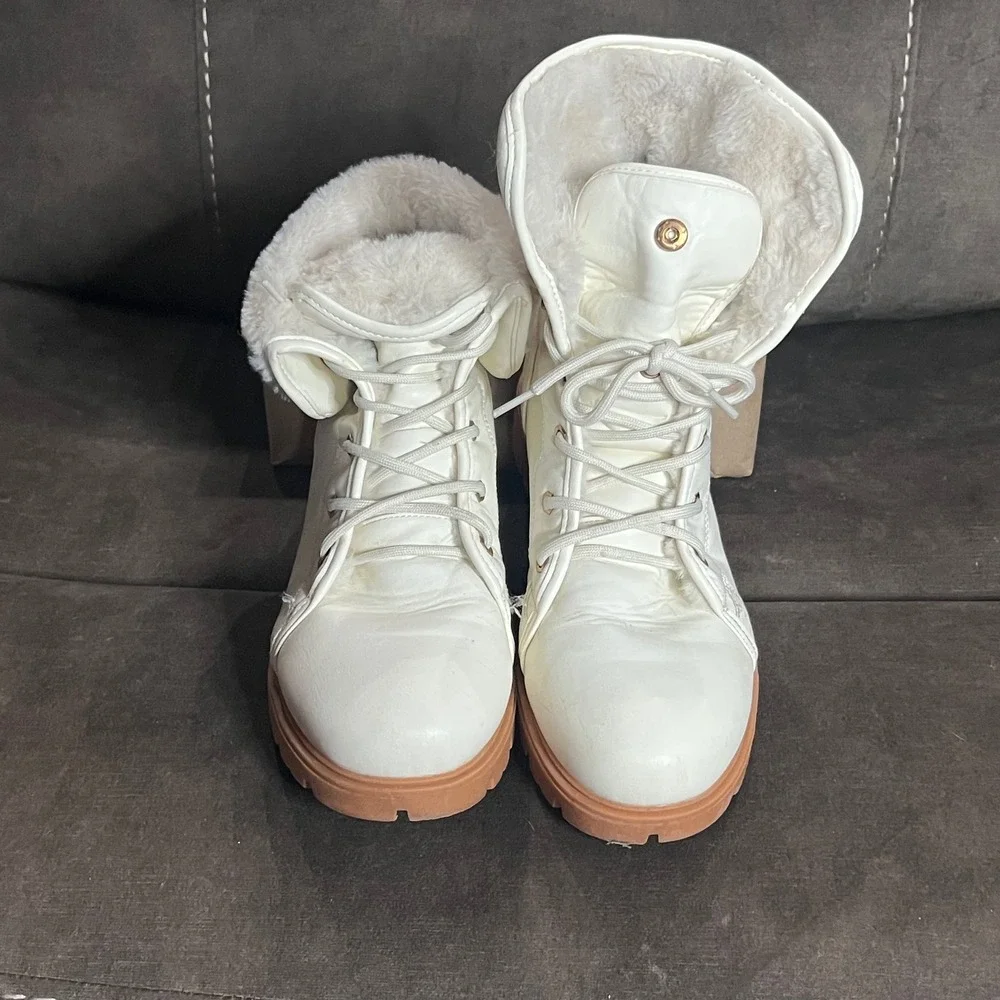 Fabkids Girls Winter Boots Faux Fur Lined Lace Up Fold Over‎ Size 7 Youth Cream